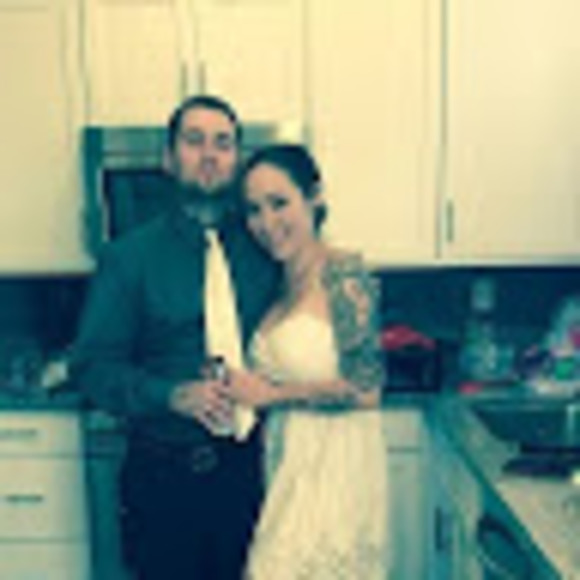 Meet your Posher, Danielle - Picture 1 of 1